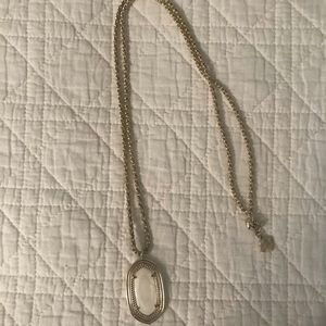 White/pearl Kendra score necklace